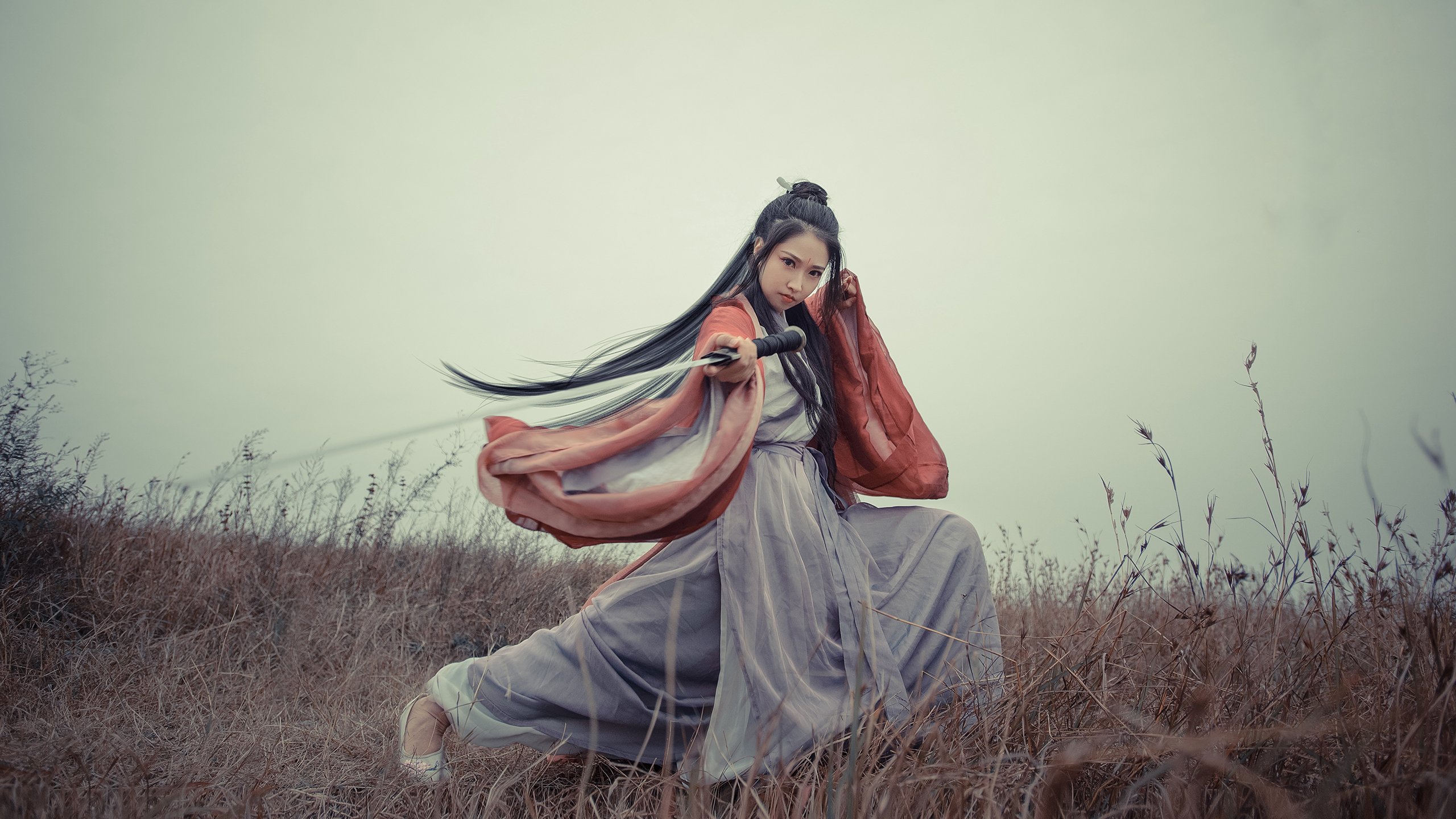 爱游戏中国官方网站平台-应援声不断：全球篮球巨星迎战擂台激情碰撞，篮球队应援