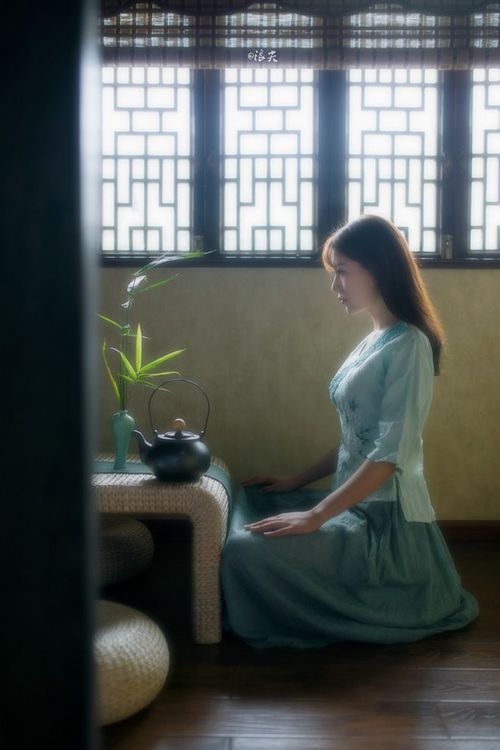 西甲“榜首之争”:巴萨与皇马的焦点对决